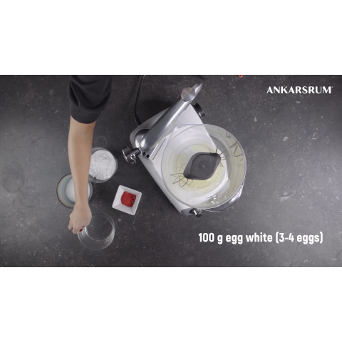 ANKARSRUM šlahacia metla a mixér na krém